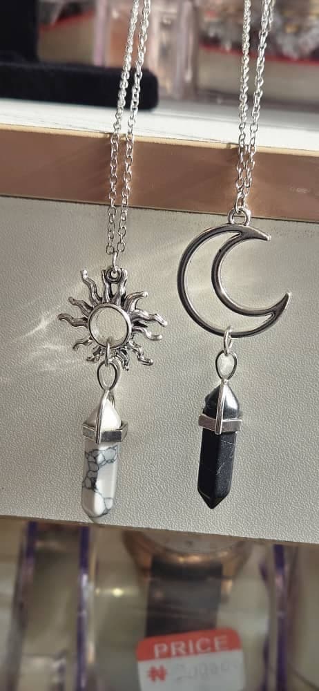Matching necklaces